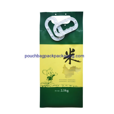 Handle back seal rice bag plastic, poly food packaging bag with handle for rice 2.5 KGS dostawca